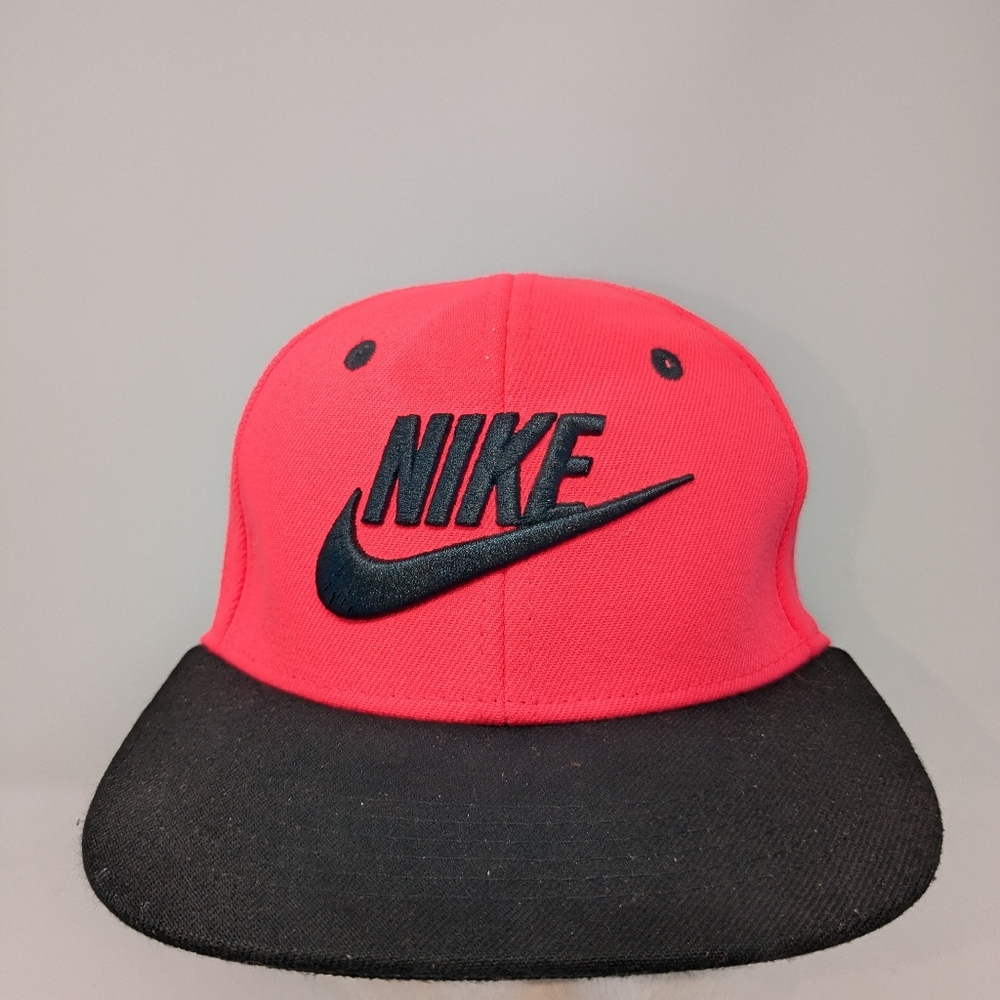 Nike True Hat Pink/Black Flat Billed Snapback Size 4-7 - Picture 2 of 8